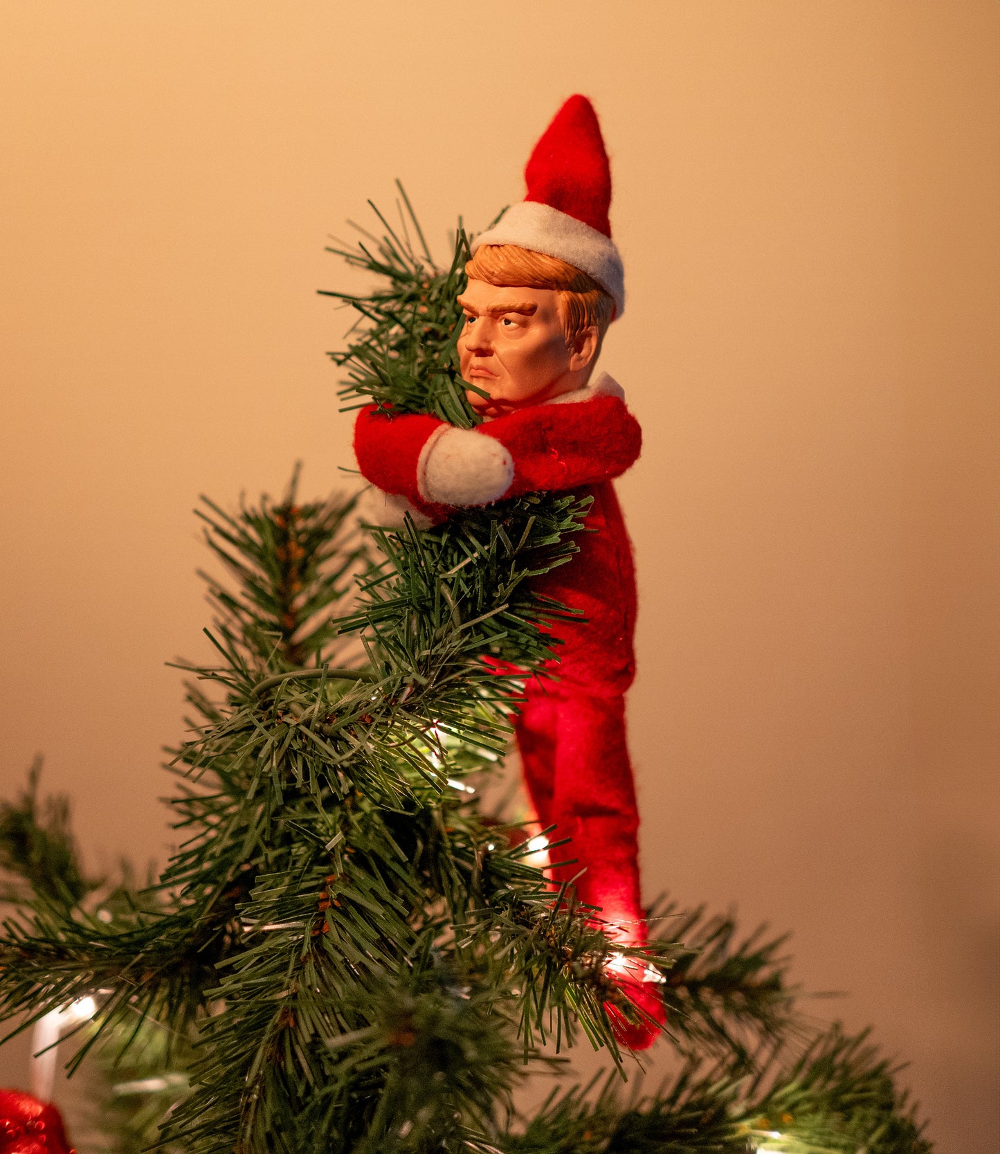 Big Guy On A Stump Christmas Figurine